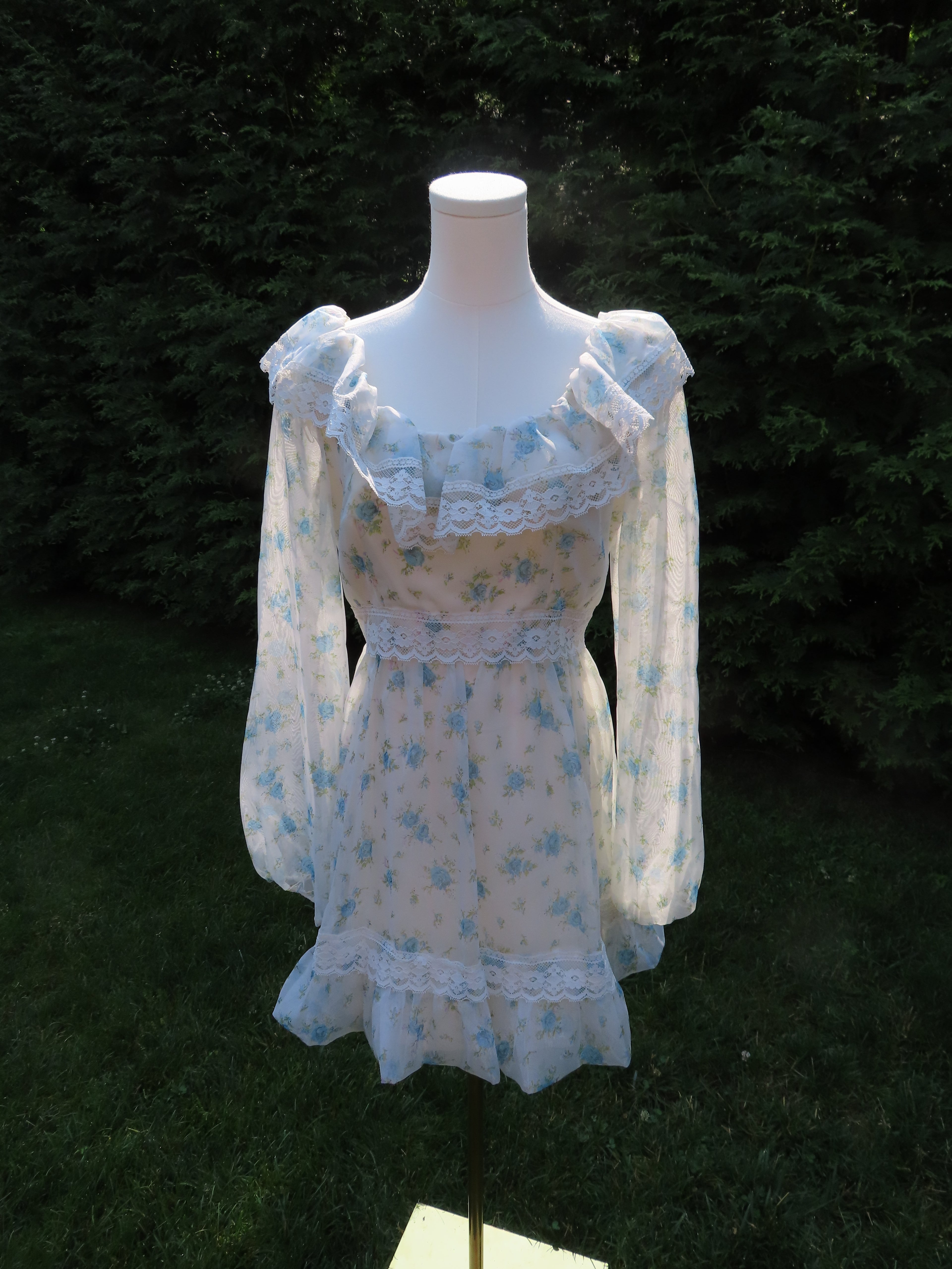 the lana dress