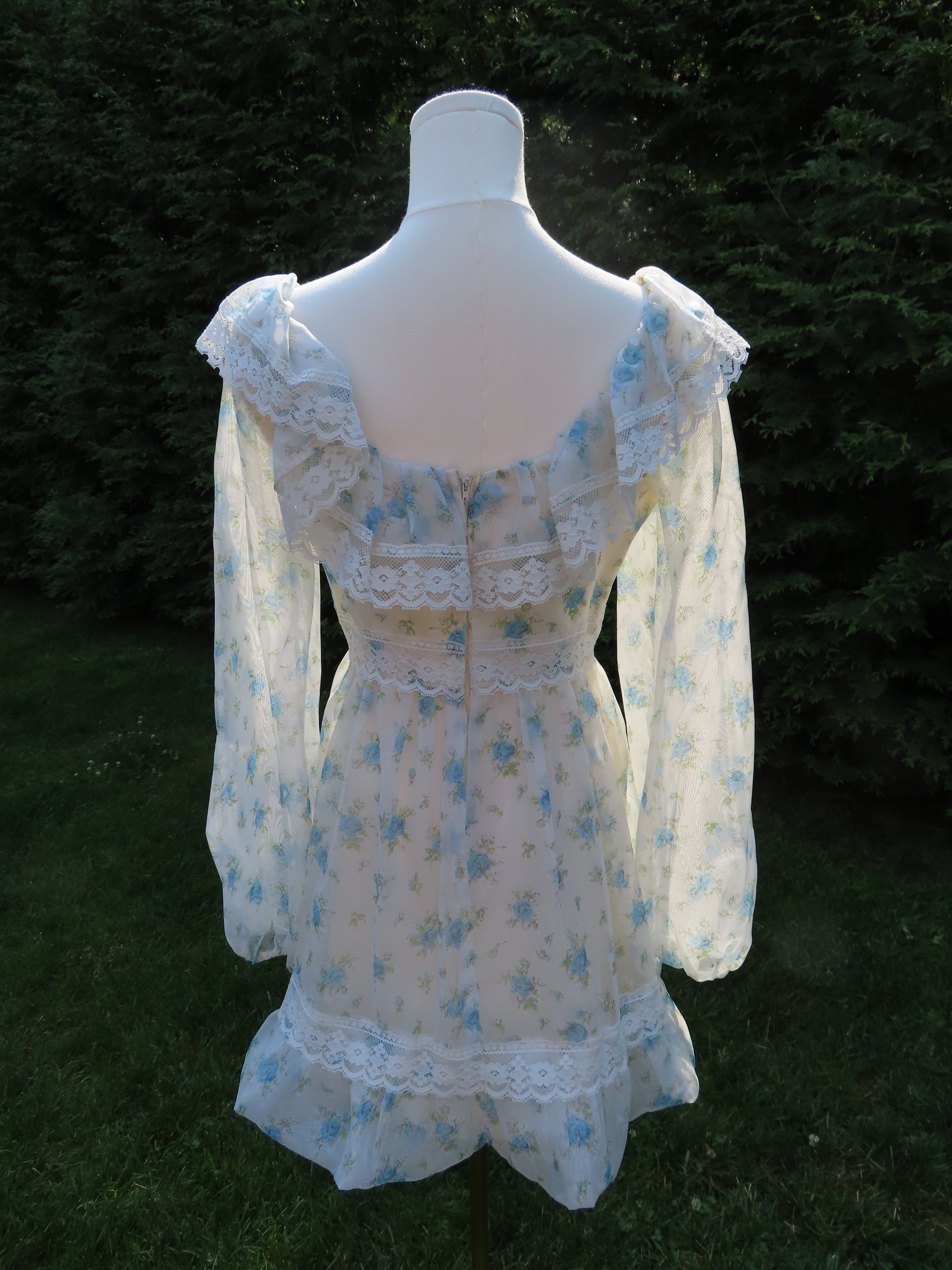 the lana dress