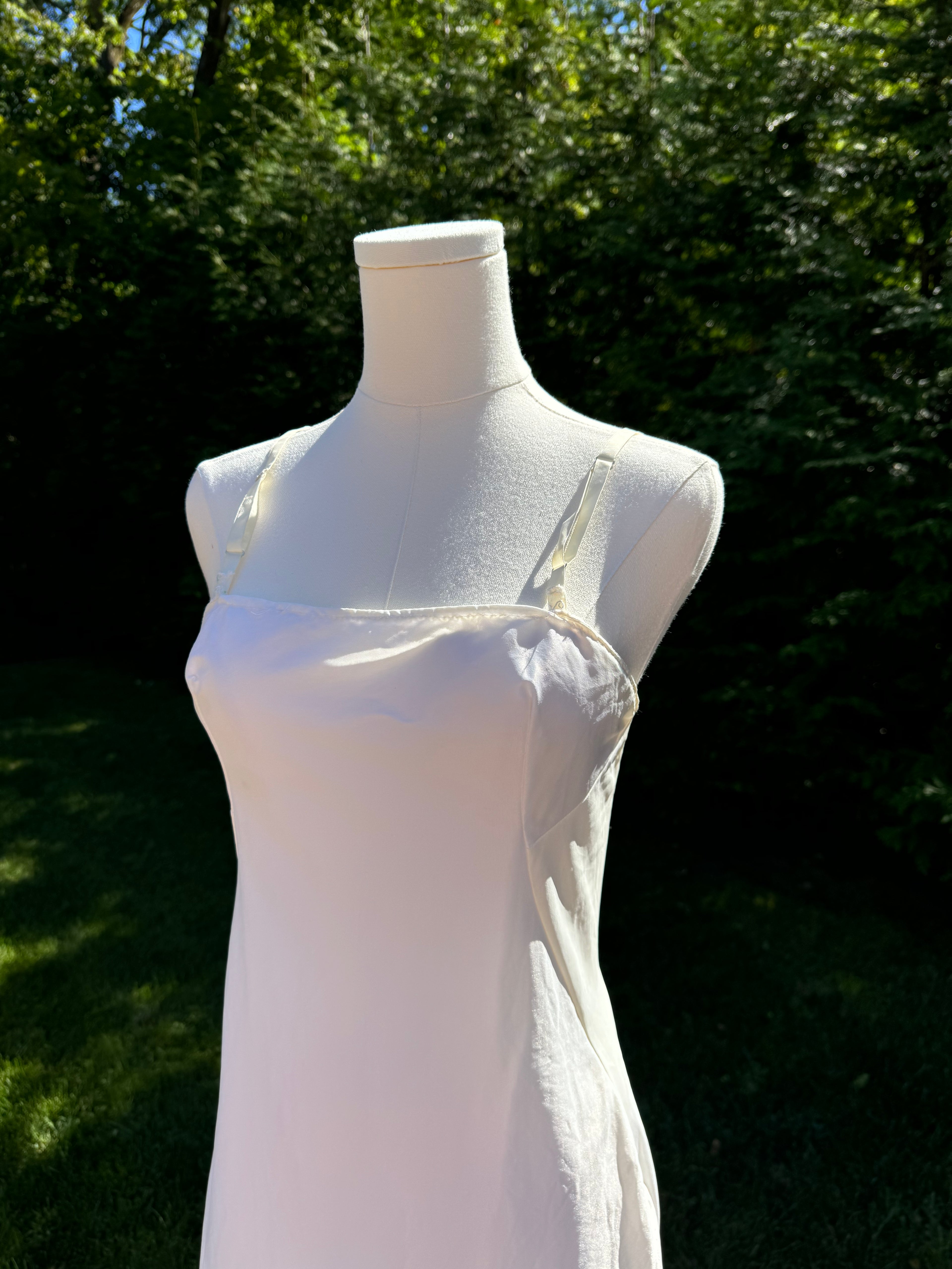 the lola slip