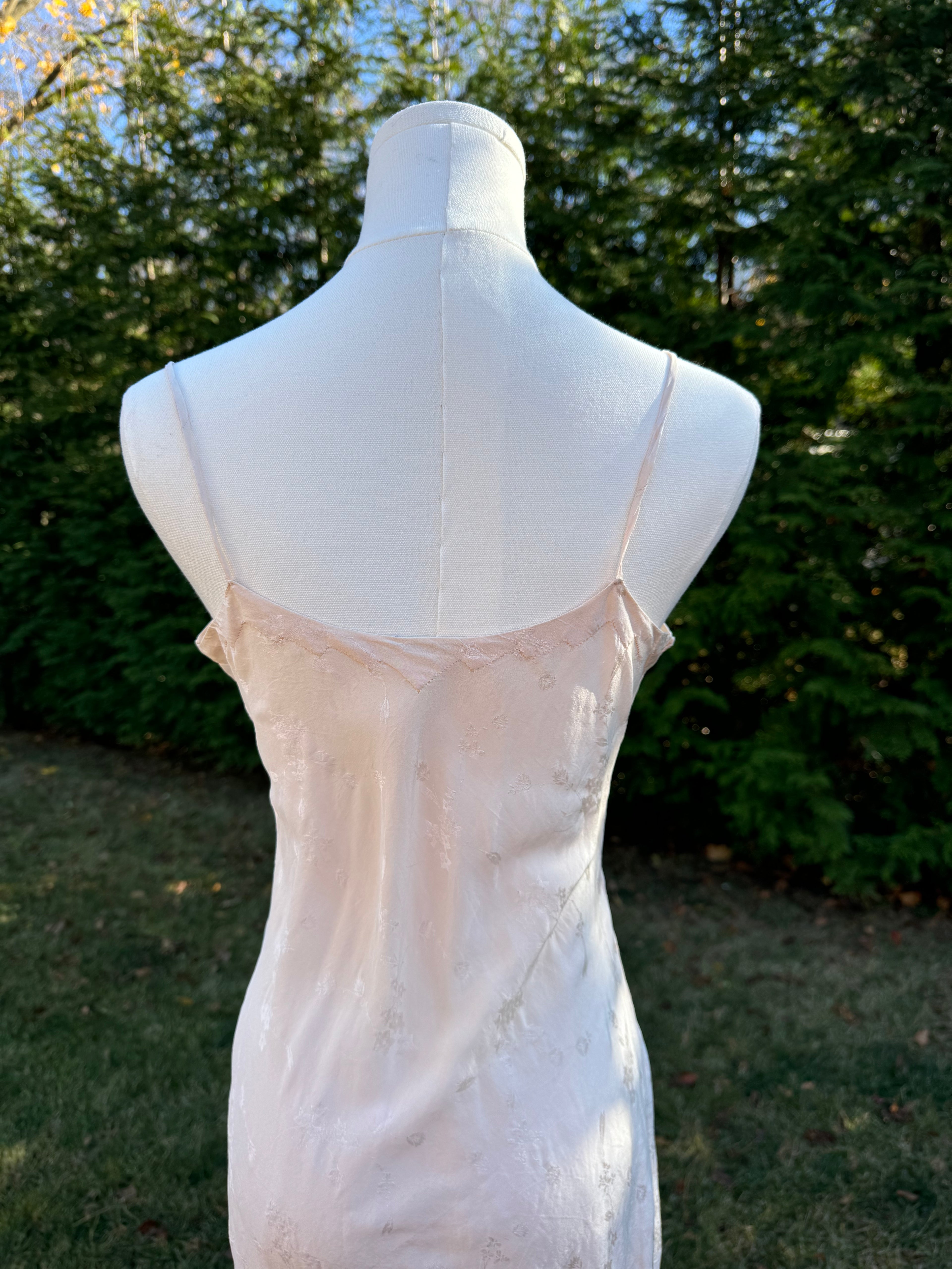 the bobbie slip